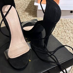 Black tie up heels